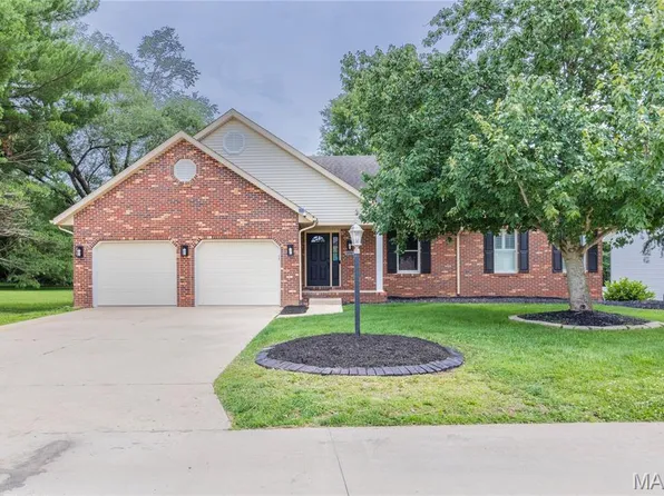 2634 Dennis Dr, Alton, IL 62002