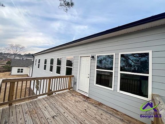 3rd image of 204 Trellis Walk