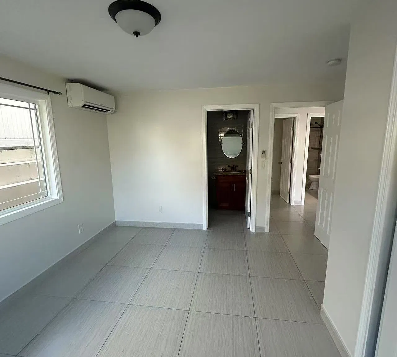 3 bed, 1380 sqft, $3,400 — Photo 1