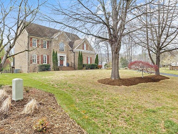 3rd image of 6020 Scotford Ct