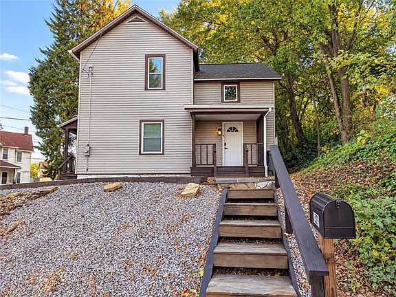 5th image of 300 Morton Ave