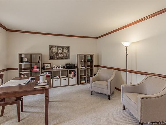 5th image of 223 Robertson St