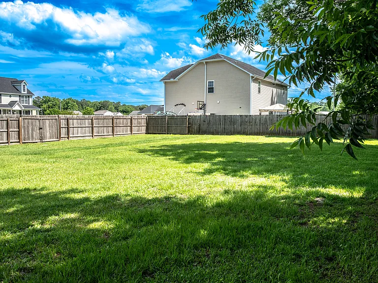 103 Perry Meadows Dr — Photo 6