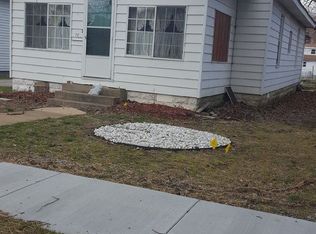 717 N 17th St, Herrin, IL 62948