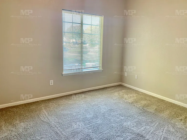 4825 Hahns Peak Dr #104 — Photo 9