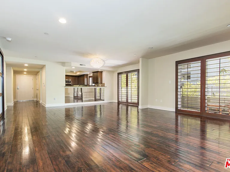 7249 Franklin Ave #201 — Photo 4