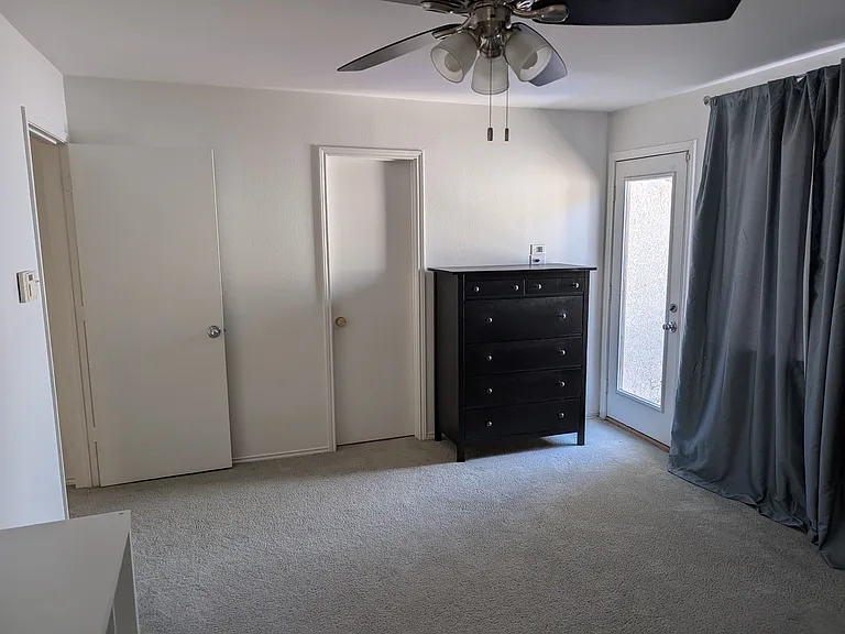 2852 Lee St — Photo 13