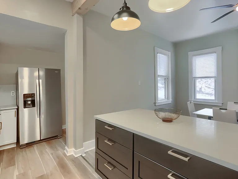 513 Grace St — Photo 22