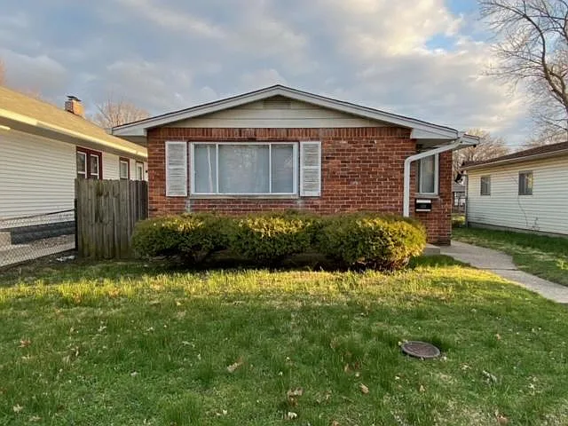 3 bed, 1.5 bath, 1079 sqft, $1,495 — Photo 4