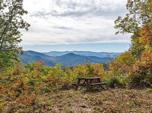 510 Joe Plant Rd, Franklin, NC 28734