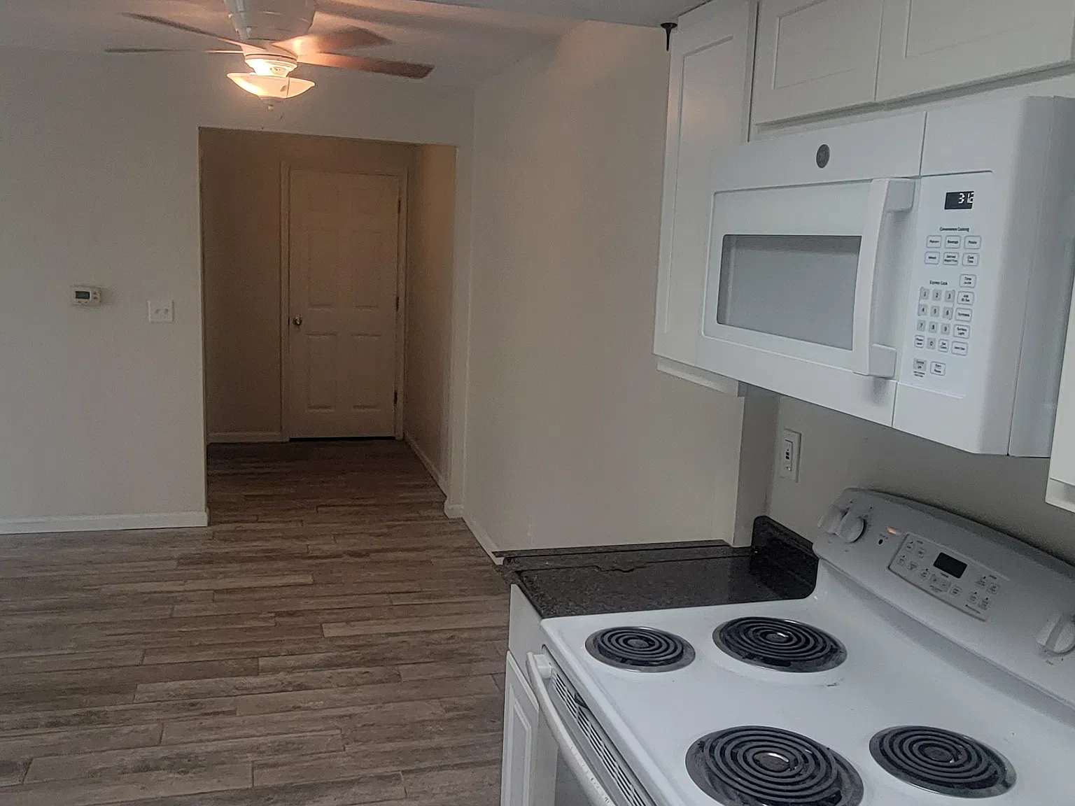 1 bed, 500 sqft, $875 — Photo 1