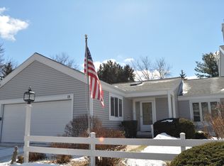 15 Oak Creek Trl, Madison, WI 53717