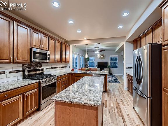4th image of 7094 Wood Lily Dr