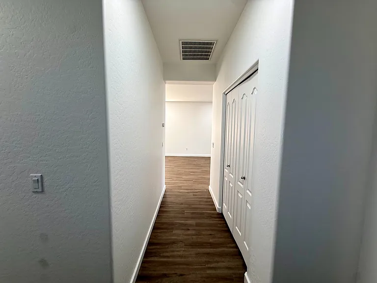 15238 W Custer Ln — Photo 9