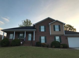 508 Bramblegate Rd, Hope Mills, NC 28348