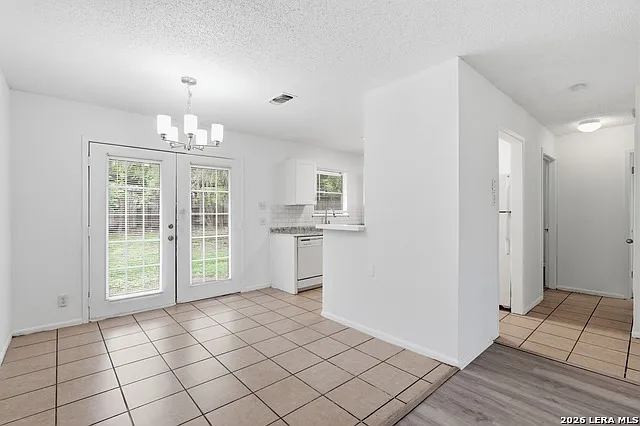 9813 Conbes Dr — Photo 1