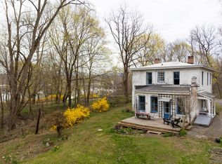 225 Barrytown Rd, Red Hook, NY 12507