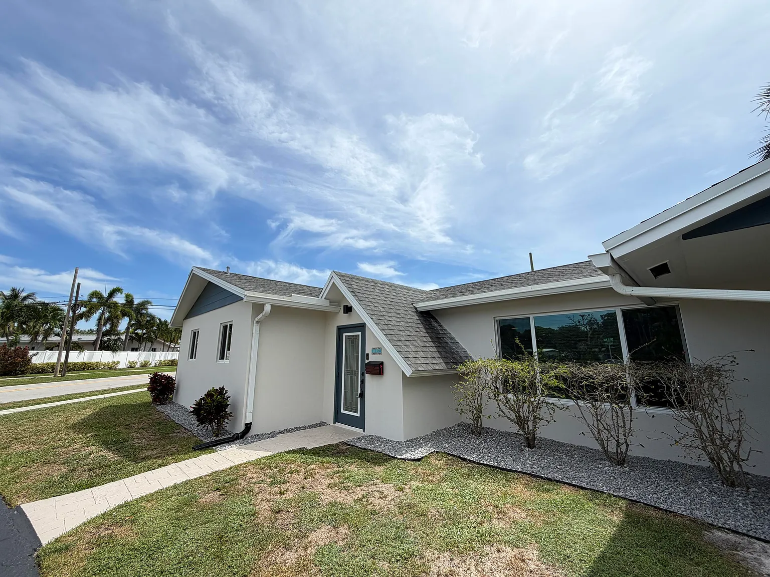 3 bed, 2.0 bath, 1378 sqft, $6,500 — Photo 3