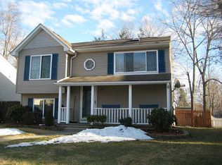 20 Chestnut St, Cumberland, RI 02864