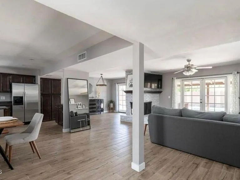 225 E Minton Dr — Photo 5