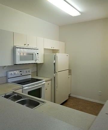 3rd image of 4236 Bellasol Cir APT 1023