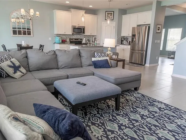 3169 Zander Dr — Photo 4