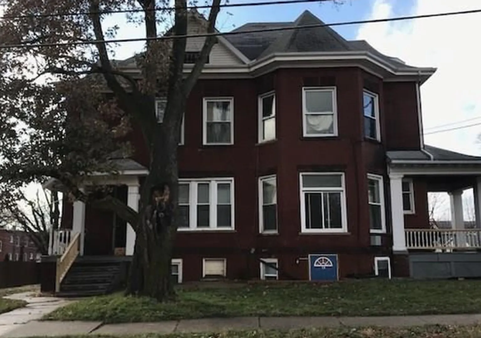 602 W. Monroe St — Photo 2