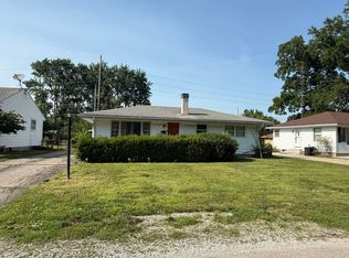 1819 Pickett St, Springfield, IL 62703