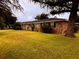 1209 Garland St, Plainview, TX 79072