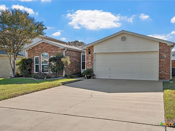 4th image of 3004 Lantana Dr