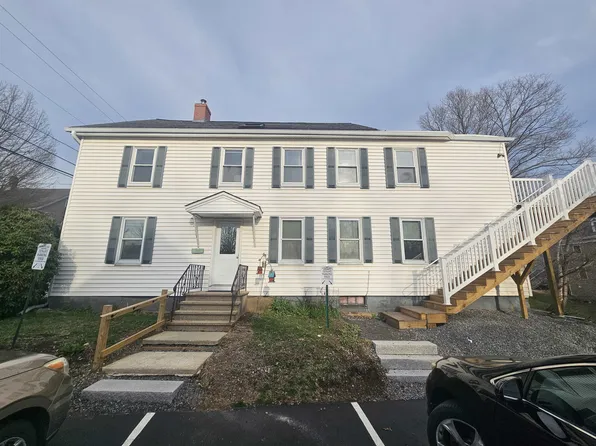 48 4th St APT 4, Dover, NH 03820