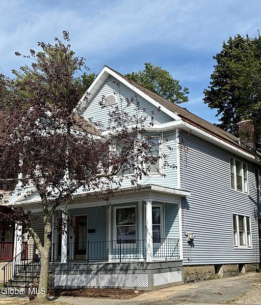 2nd image of 1 Magnolia Terrace