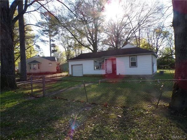 5207 Greenview Dr, Tuscaloosa, AL 35401