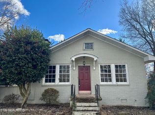 1212 Woodlawn Ave, Maryville, TN 37804