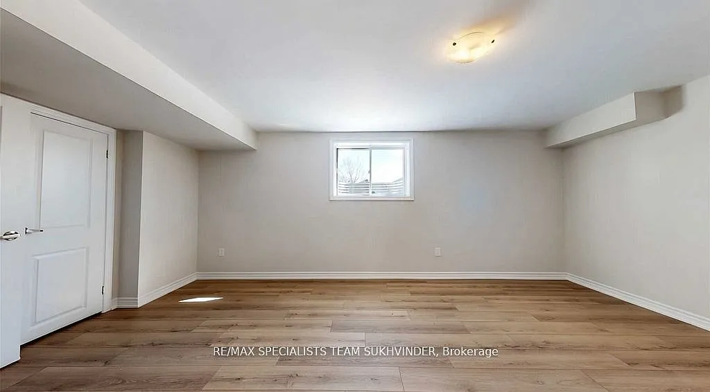 2 bed, $2,270 — Photo 4