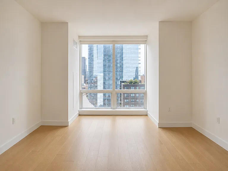 15 Hudson Yards #30A — Photo 8