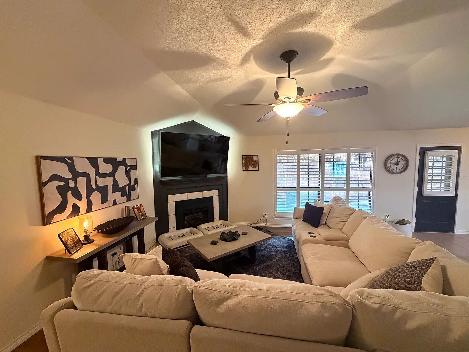 2 bed, 1584 sqft, $2,100 — Photo 4