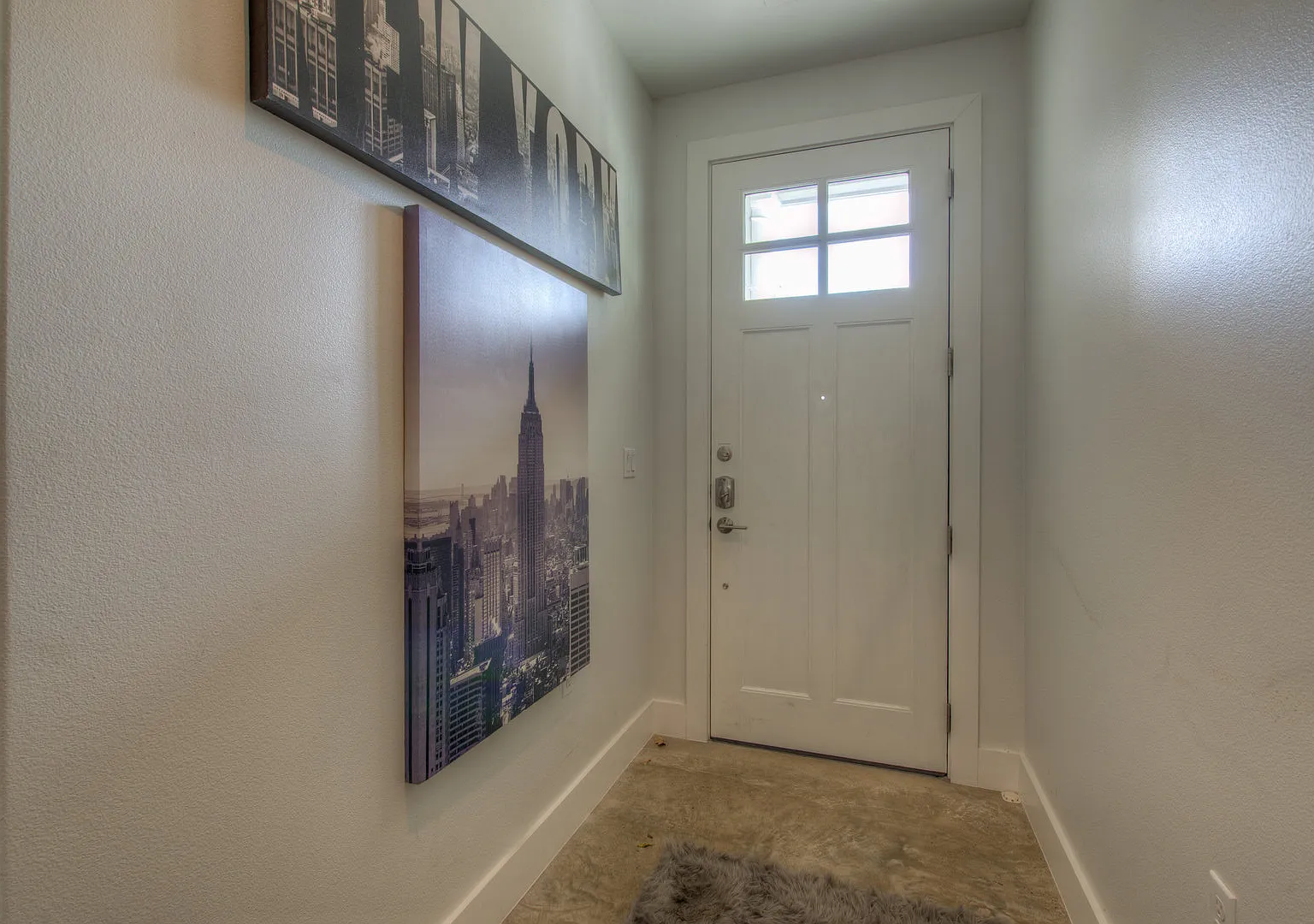 610 W 31.5 Street — Photo 4