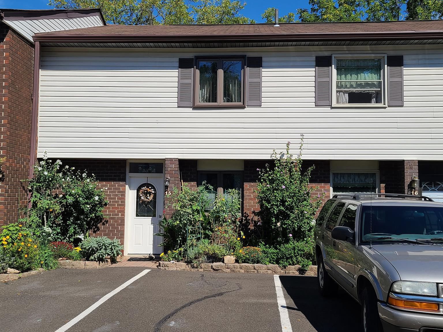 15 Village Pl, Hatboro, PA 19040 Zillow