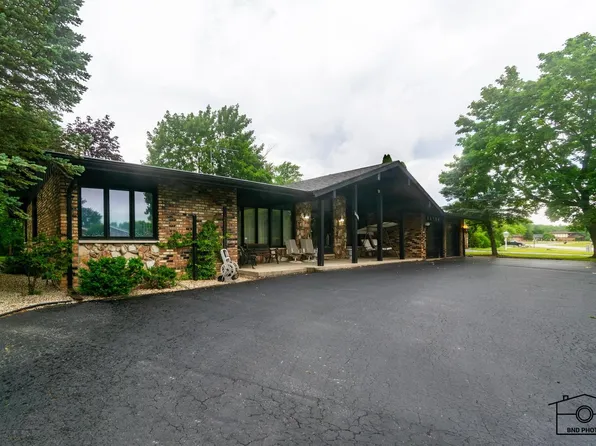 24736 S Willow Brook Trl, Crete, IL 60417