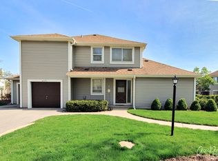 1000 Farwell Ct, Gurnee, IL