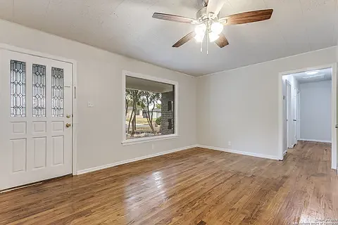 3 bed, 1100 sqft, $1,495 — Photo 4