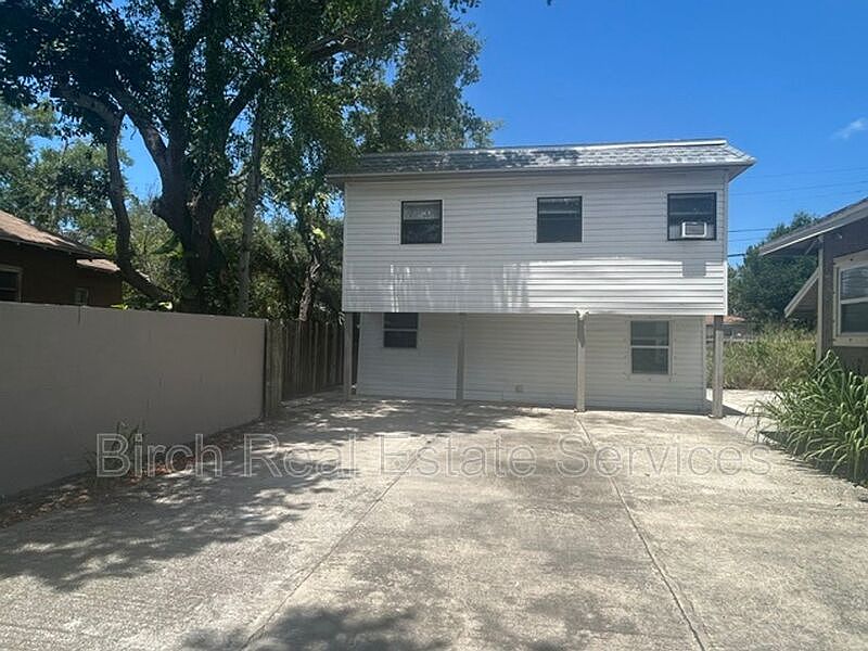 1st image of 1725 Preston St S #B