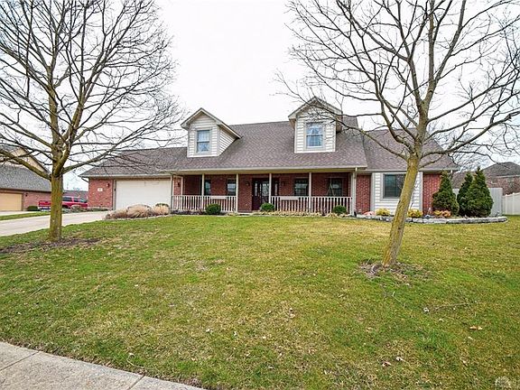 3rd image of 662 Primrose Ln