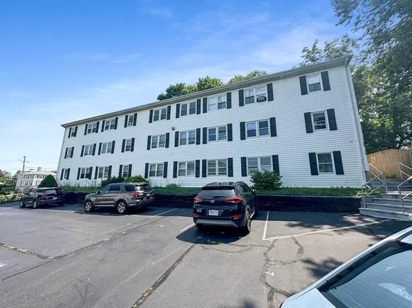 479 Durfee St APT 11, Fall River, MA 02720
