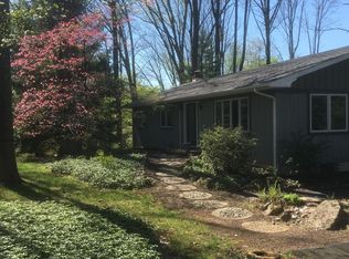 1948 Aquetong Rd, New Hope, PA 18938