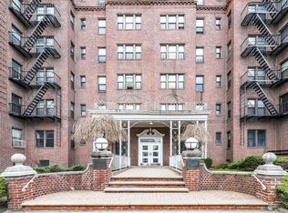 170-40 Highland Ave APT 502, Queens, NY 11432