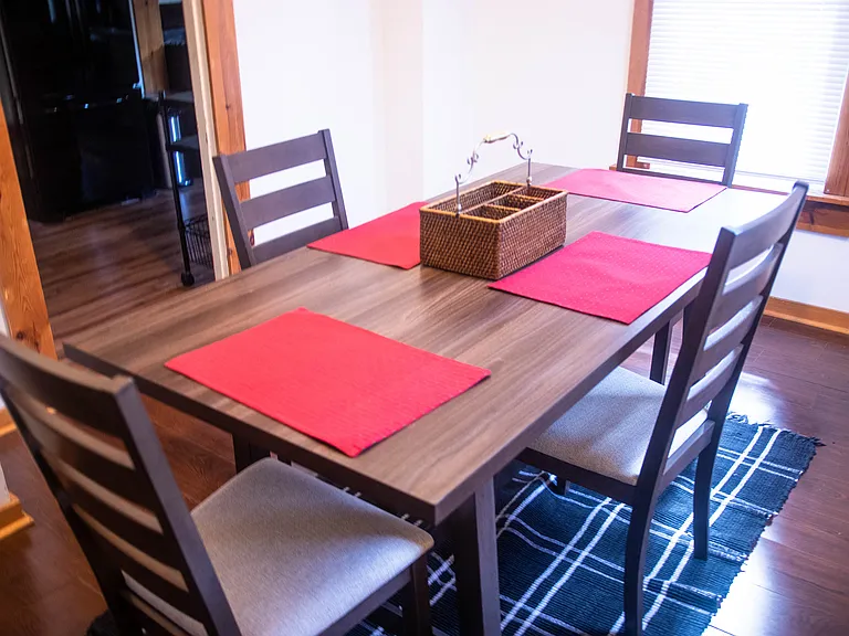 Spacious Diningroom/Office with lots of natural light.