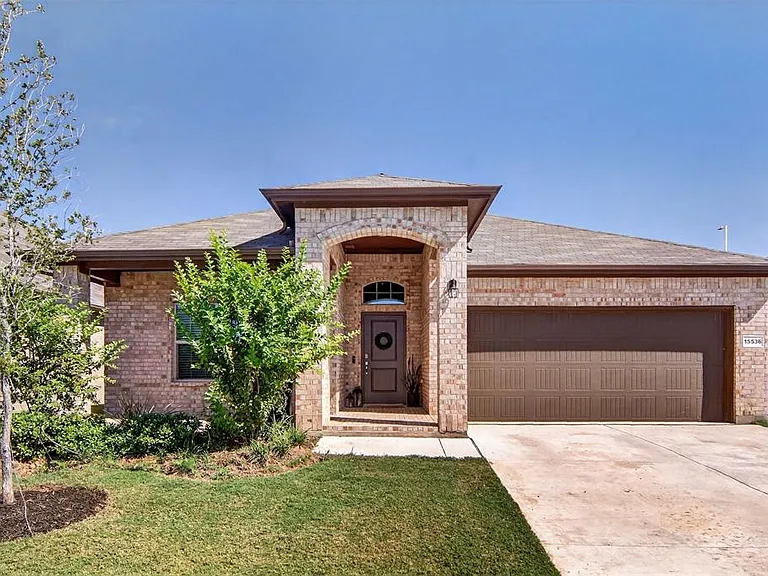 15536 Halstead Ln — Photo 16