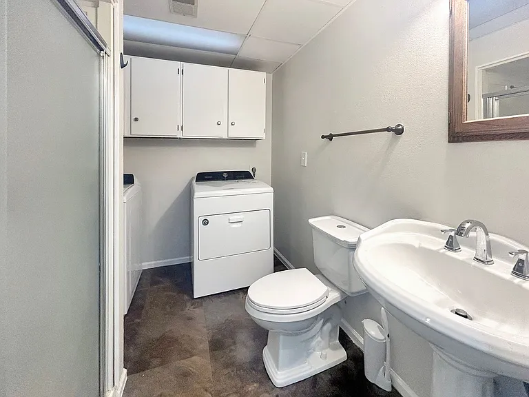 8059 S Johnson Ct — Photo 26